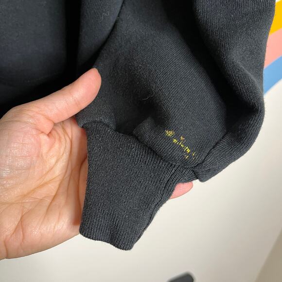 Vintage 80s 90s Wolf Sweatshirt Men's M Black Crewneck Feathers Native American - Picture 5 of 5